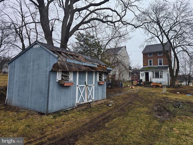 623 BRIDGE ST, Mont Clare, PA 19453