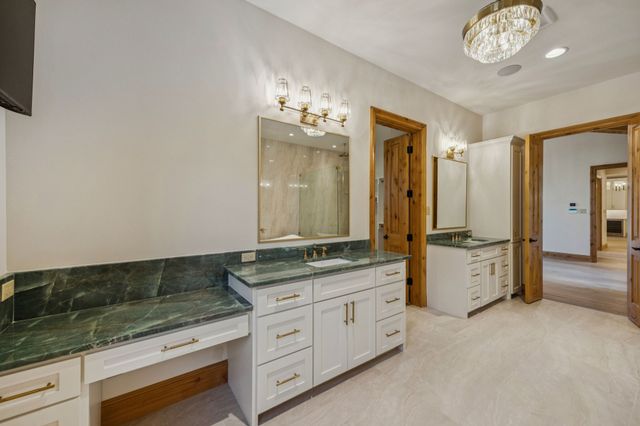 16 Catalonia Drive, Westlake, TX 76262