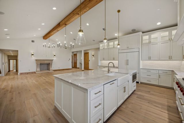 16 Catalonia Drive, Westlake, TX 76262