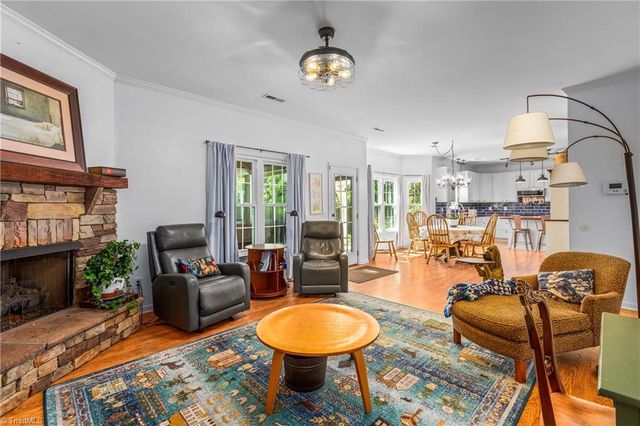 841 Lisa Run Court, Kernersville, NC 27284