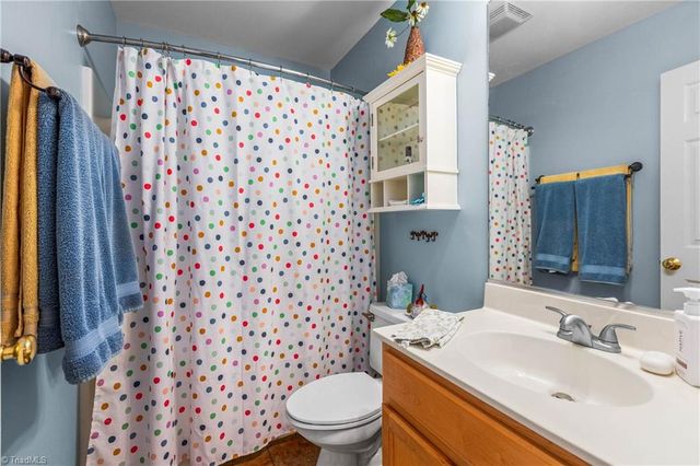 841 Lisa Run Court, Kernersville, NC 27284