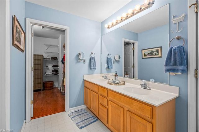 841 Lisa Run Court, Kernersville, NC 27284