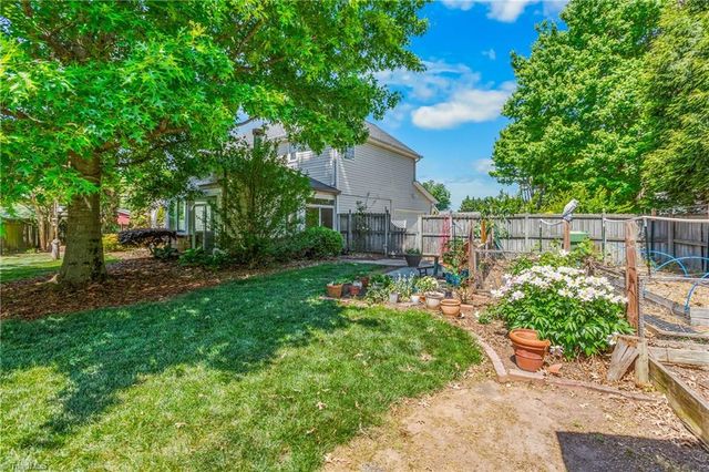 841 Lisa Run Court, Kernersville, NC 27284