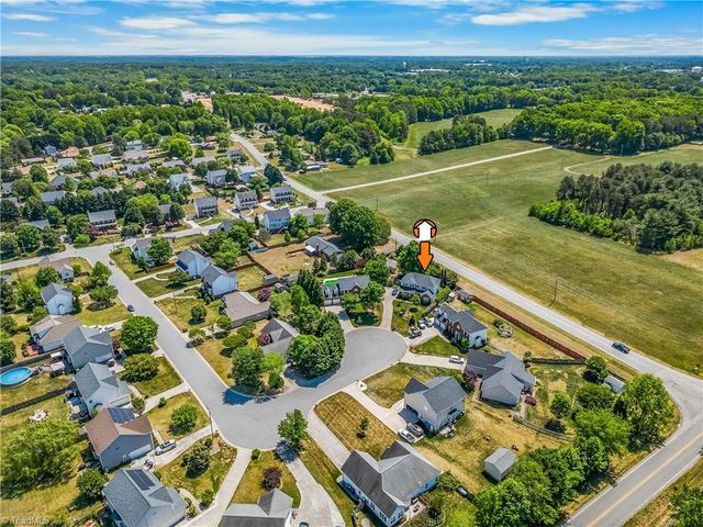 841 Lisa Run Court, Kernersville, NC 27284