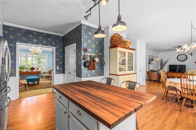 841 Lisa Run Court, Kernersville, NC 27284