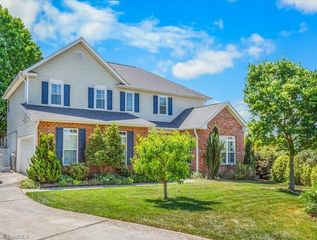 841 Lisa Run Court, Kernersville, NC 27284
