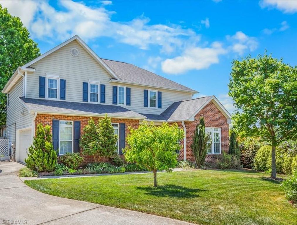 841 Lisa Run Court, Kernersville, NC 27284