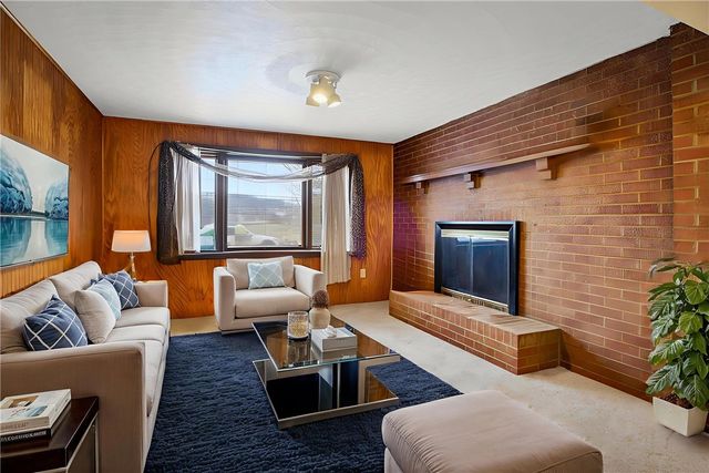 110 Barnickel Street, Chartiers, PA 15347