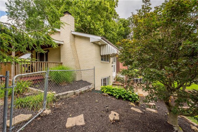 110 Barnickel Street, Chartiers, PA 15347