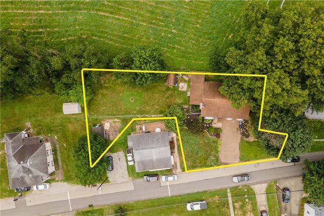 110 Barnickel Street, Chartiers, PA 15347