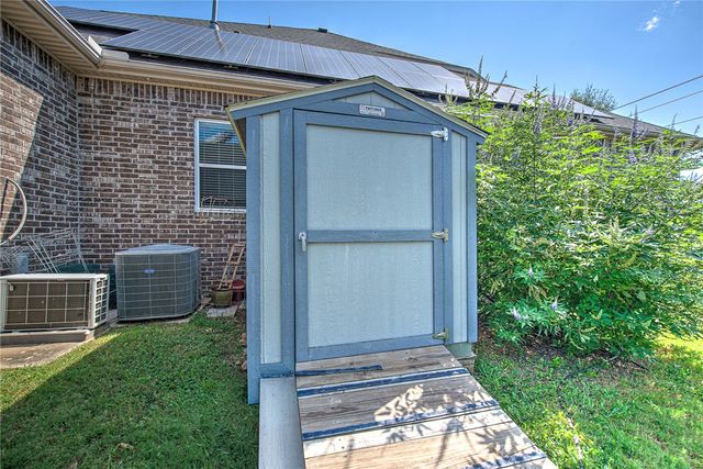 3791 Spanish Bay Place, Fayetteville, AR 72701
