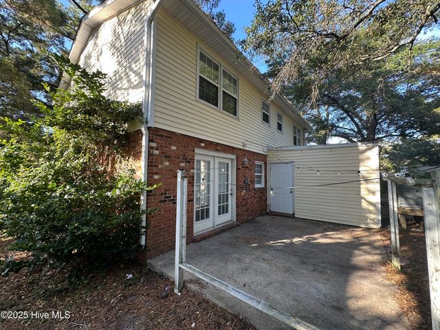 422 E Leonard Street B, Southport, NC 28461