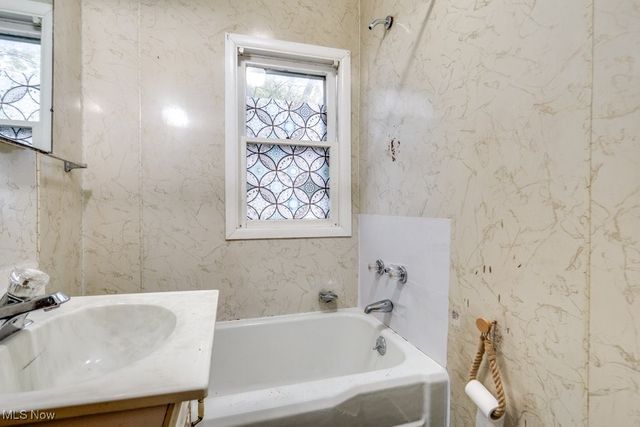 24681 Aurora Road, Bedford Heights, OH 44146