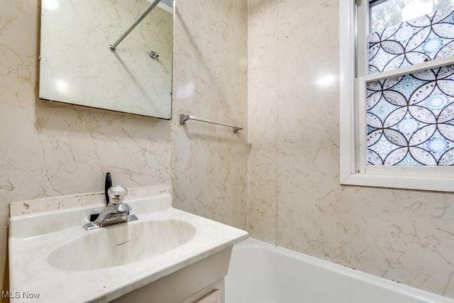 24681 Aurora Road, Bedford Heights, OH 44146