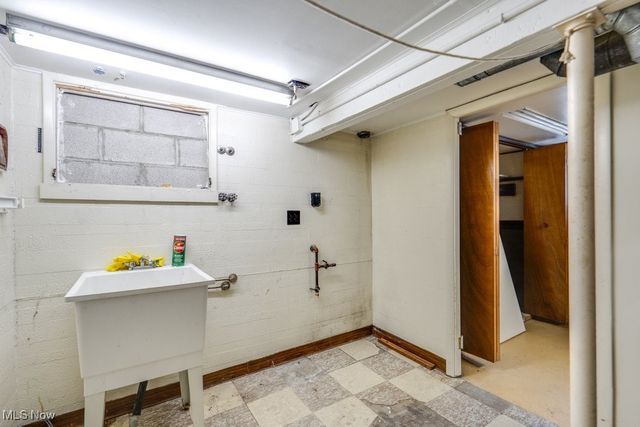 24681 Aurora Road, Bedford Heights, OH 44146