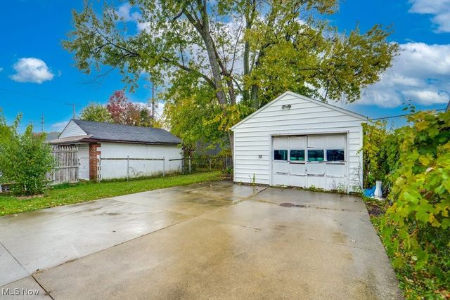 24681 Aurora Road, Bedford Heights, OH 44146