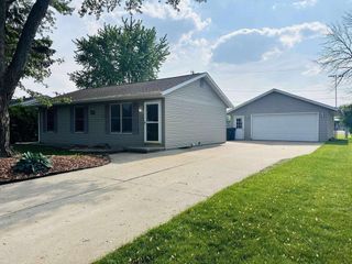 145 MCKINLEY AVENUE, Omro, WI 54963