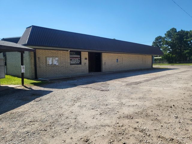 174 Maple Avenue, Streetman, TX 75859