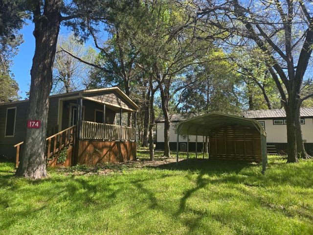 174 Maple Avenue, Streetman, TX 75859