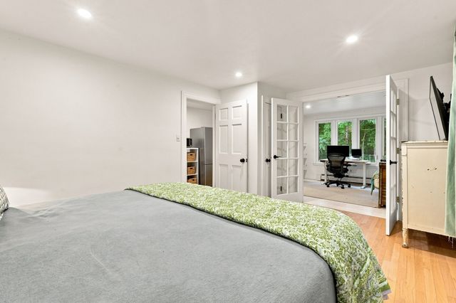 5 Pine St, South Hadley, MA 01075