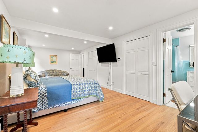 5 Pine St, South Hadley, MA 01075