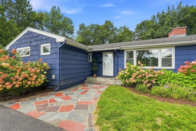 5 Pine St, South Hadley, MA 01075