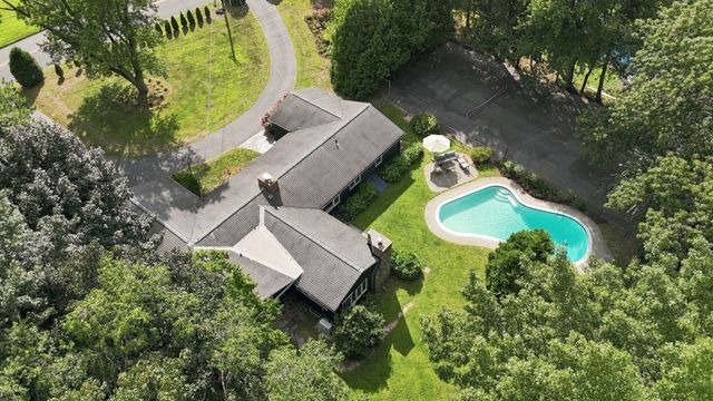 5 Pine St, South Hadley, MA 01075