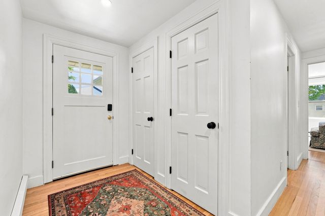 5 Pine St, South Hadley, MA 01075