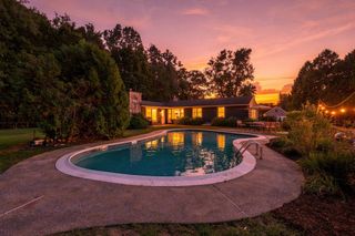 5 Pine St, South Hadley, MA 01075