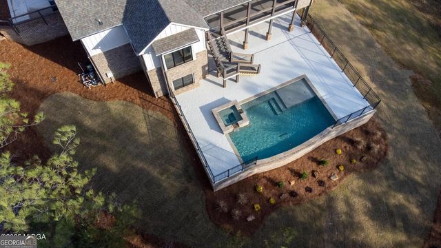 615 Forest Pointe Drive, Forsyth, GA 31029