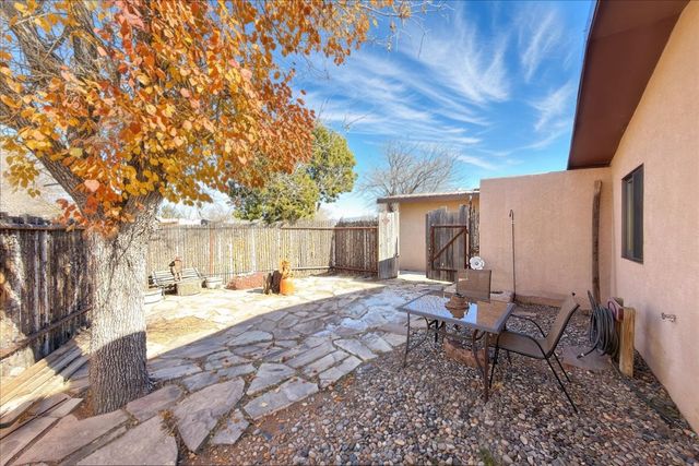 3312 Avenida Del Oro, Santa Fe, NM 87507