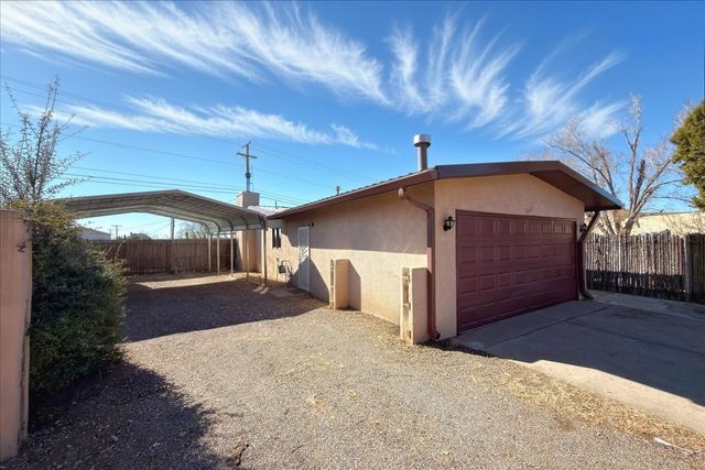 3312 Avenida Del Oro, Santa Fe, NM 87507