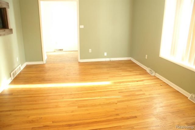 28664 Fernwood Street, Inkster, MI 48141