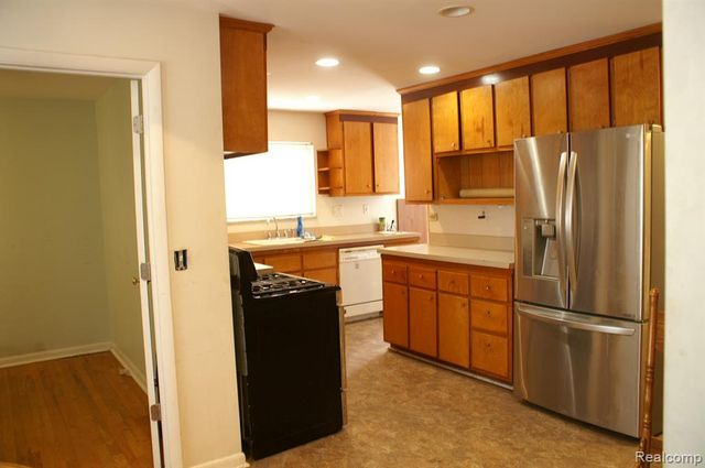 28664 Fernwood Street, Inkster, MI 48141