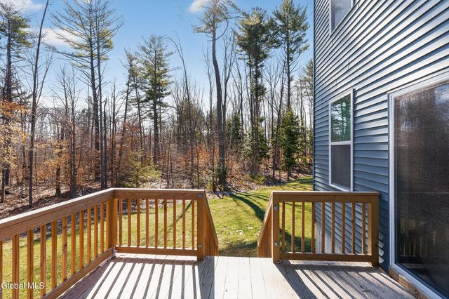 15 Linden Court, Ballston, NY 12019