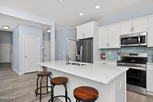 15 Linden Court, Ballston, NY 12019