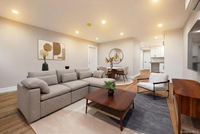 160-15 118th Road, Jamaica South, NY 11434