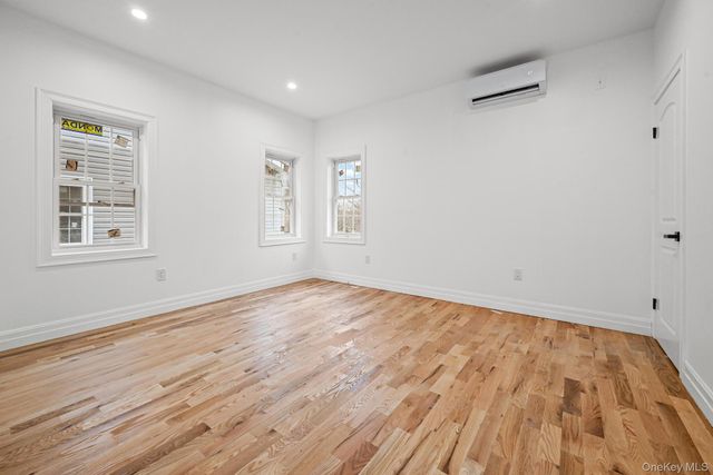 160-15 118th Road, Jamaica South, NY 11434