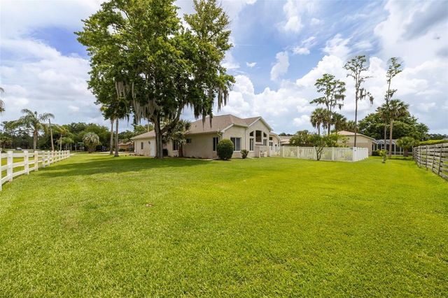 100 PARADISE VALLEY COURT, Daytona Beach, FL 32114