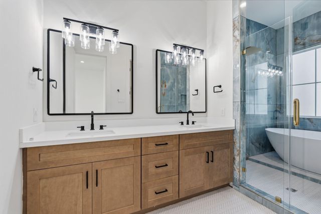 1140 W 16th Street, Houston, TX 77008
