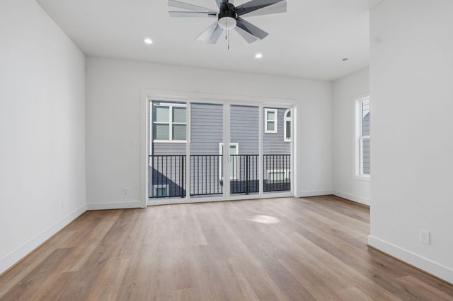 1140 W 16th Street, Houston, TX 77008