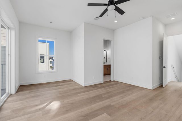 1140 W 16th Street, Houston, TX 77008