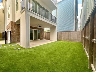 1140 W 16th Street, Houston, TX 77008