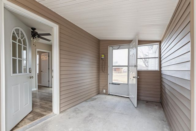 3808 15th Street B, Moline, IL 61265