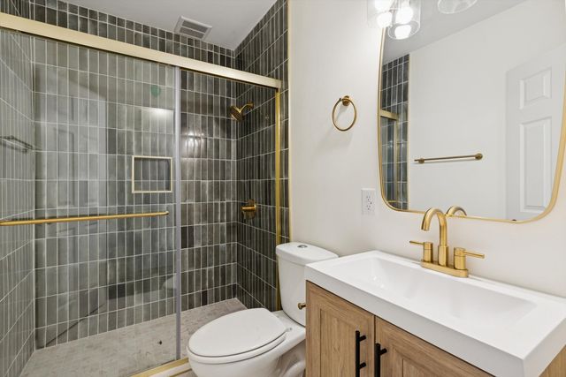 3808 15th Street B, Moline, IL 61265