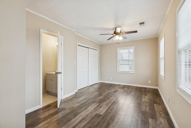 3808 15th Street B, Moline, IL 61265