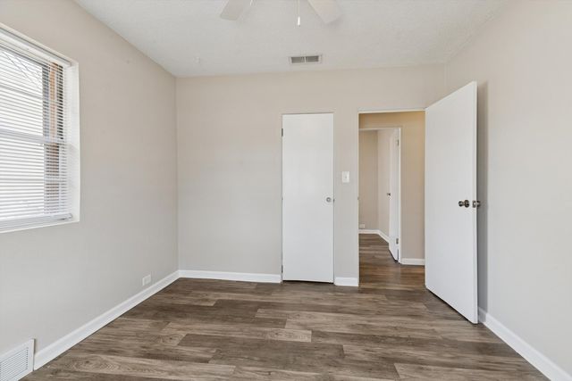 3808 15th Street B, Moline, IL 61265