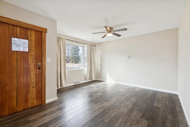 3808 15th Street B, Moline, IL 61265