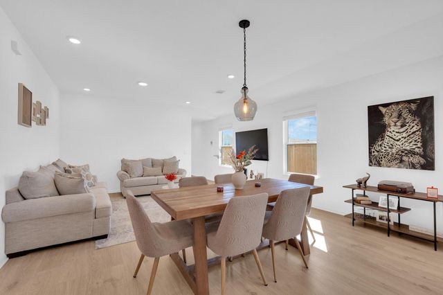 668 Lake Sweetwater LN, Buda, TX 78610