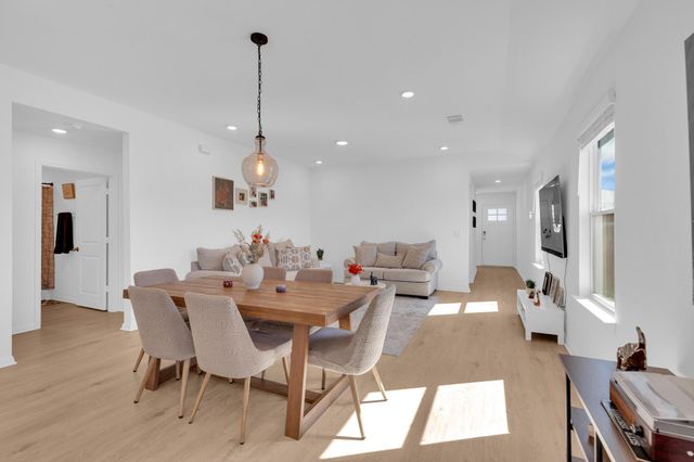 668 Lake Sweetwater LN, Buda, TX 78610